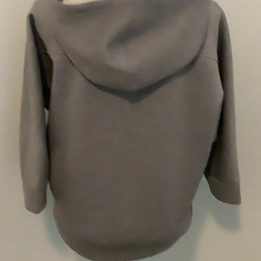 Sweatshirts - Picture 6 of 9